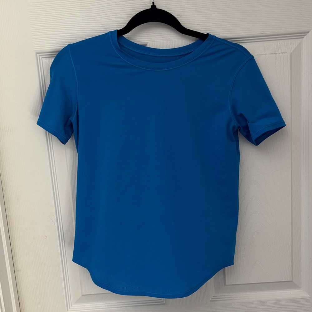 Lululemon High-Neck Running and Training T-Shirt P2P 18 in Poolside Blue
